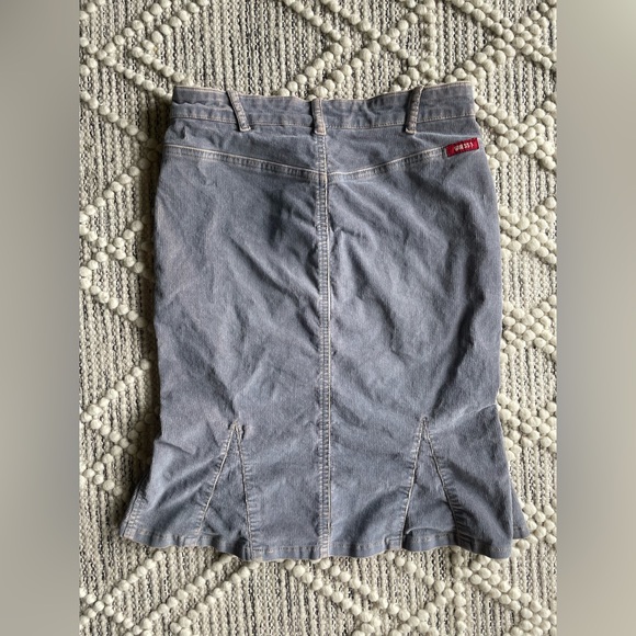 🌿Guess Corduroy Skirt - Picture 3 of 3